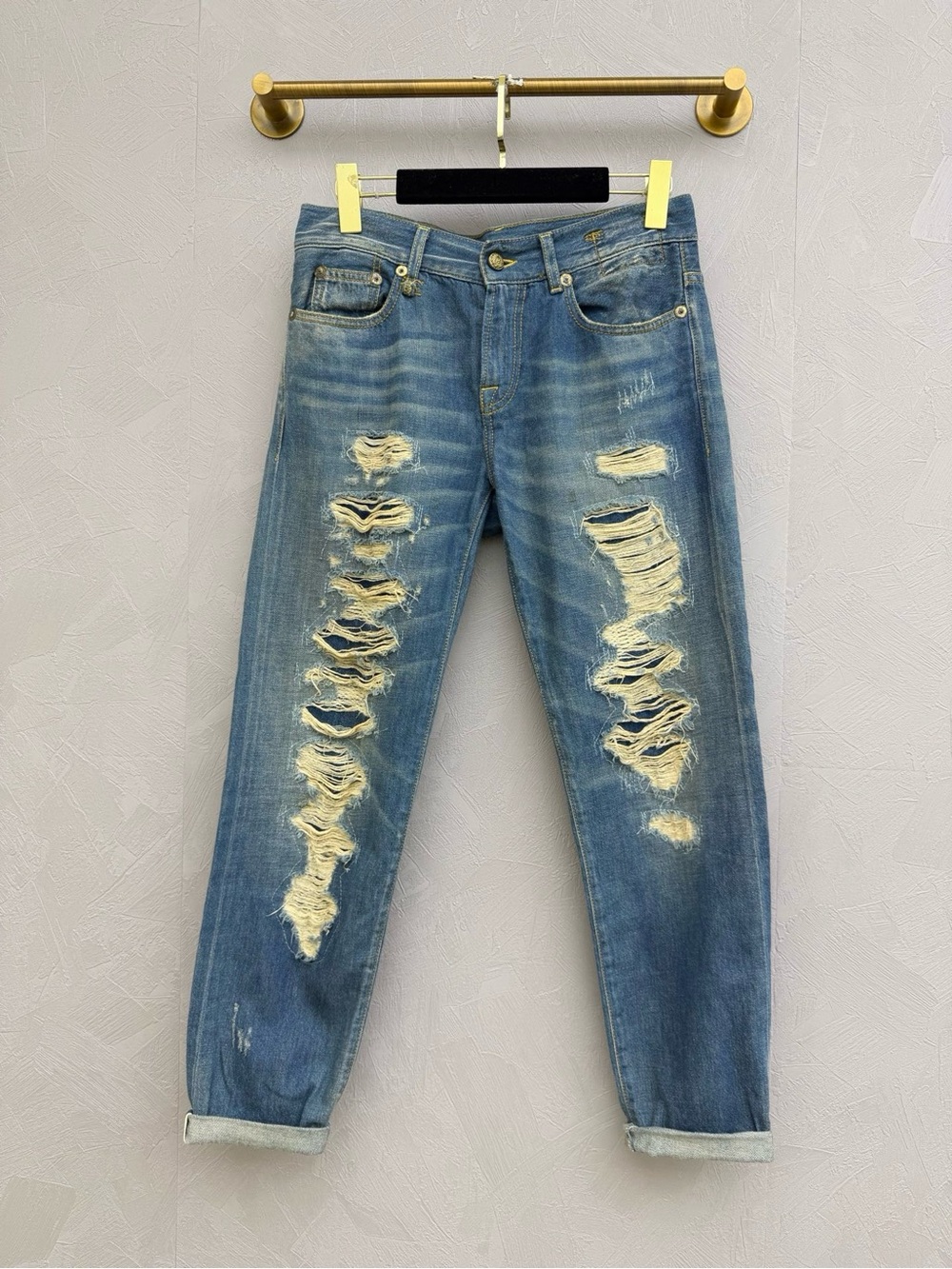 🚩steal R13 Distressed Light Blue Boyfriend Jeans - Picture 1 of 5